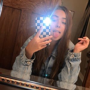 Meet your Posher, Casie